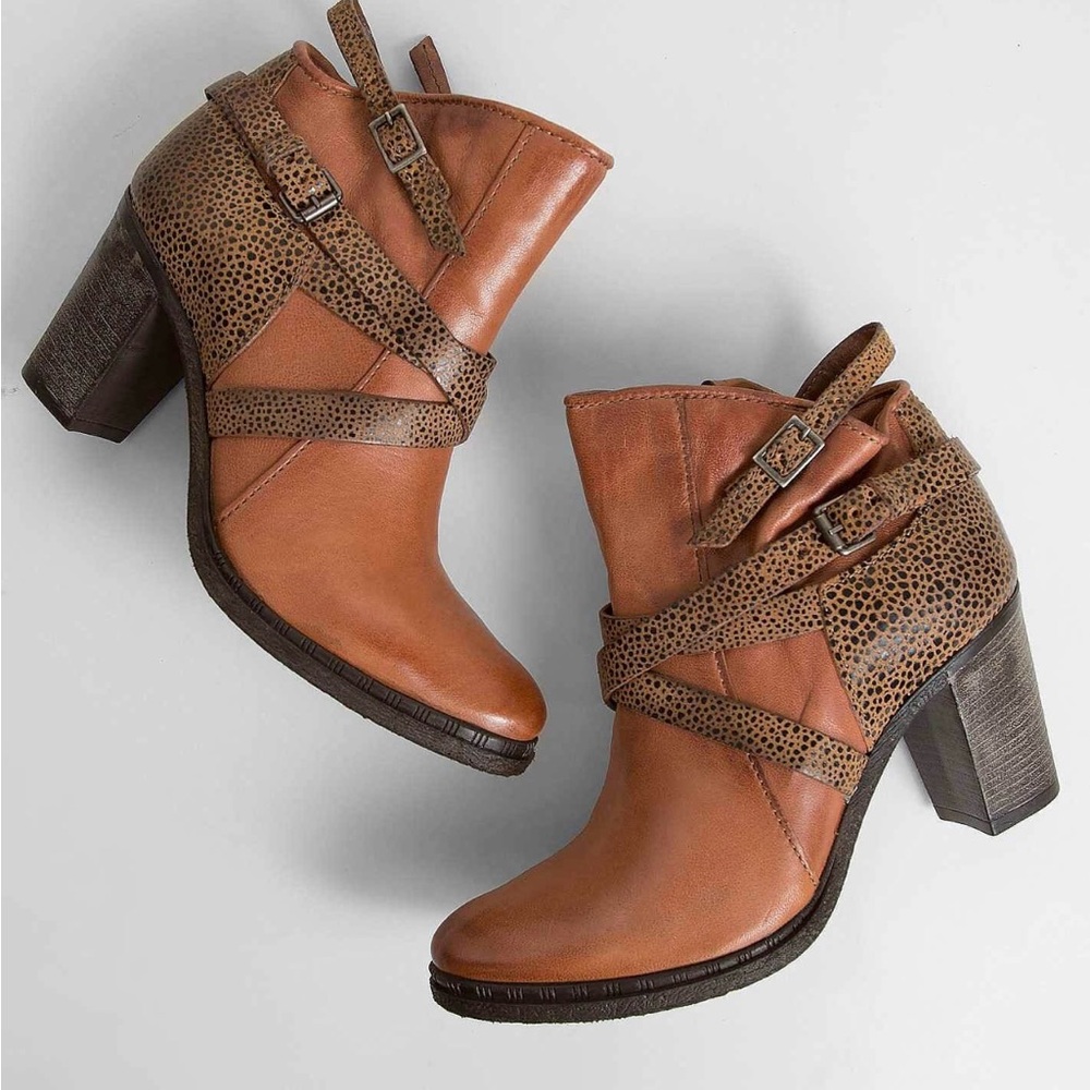 Miz Mooz Tan Leather Ankle Boots